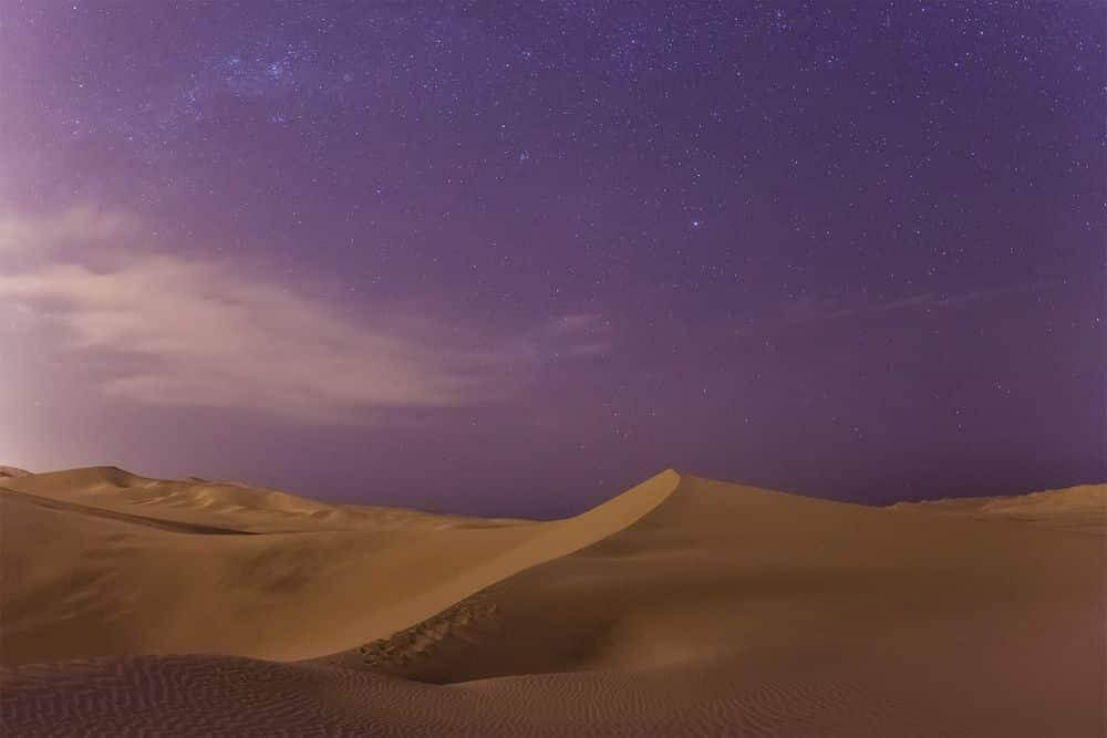 huacachina desert dunes,