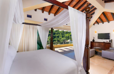 Lux Room