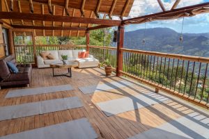deck yoga copia 1 300x200